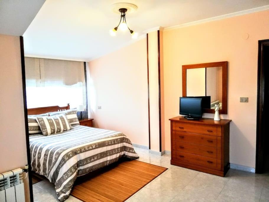 Apartamento En Las Afueras Ribadeo Buitenkant foto